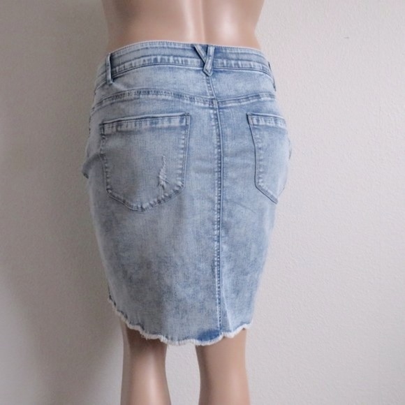 Democracy Jeans Tummy Control Distressed Scalloped Hem Sky Blue Skirt Size 18W - Picture 4 of 4